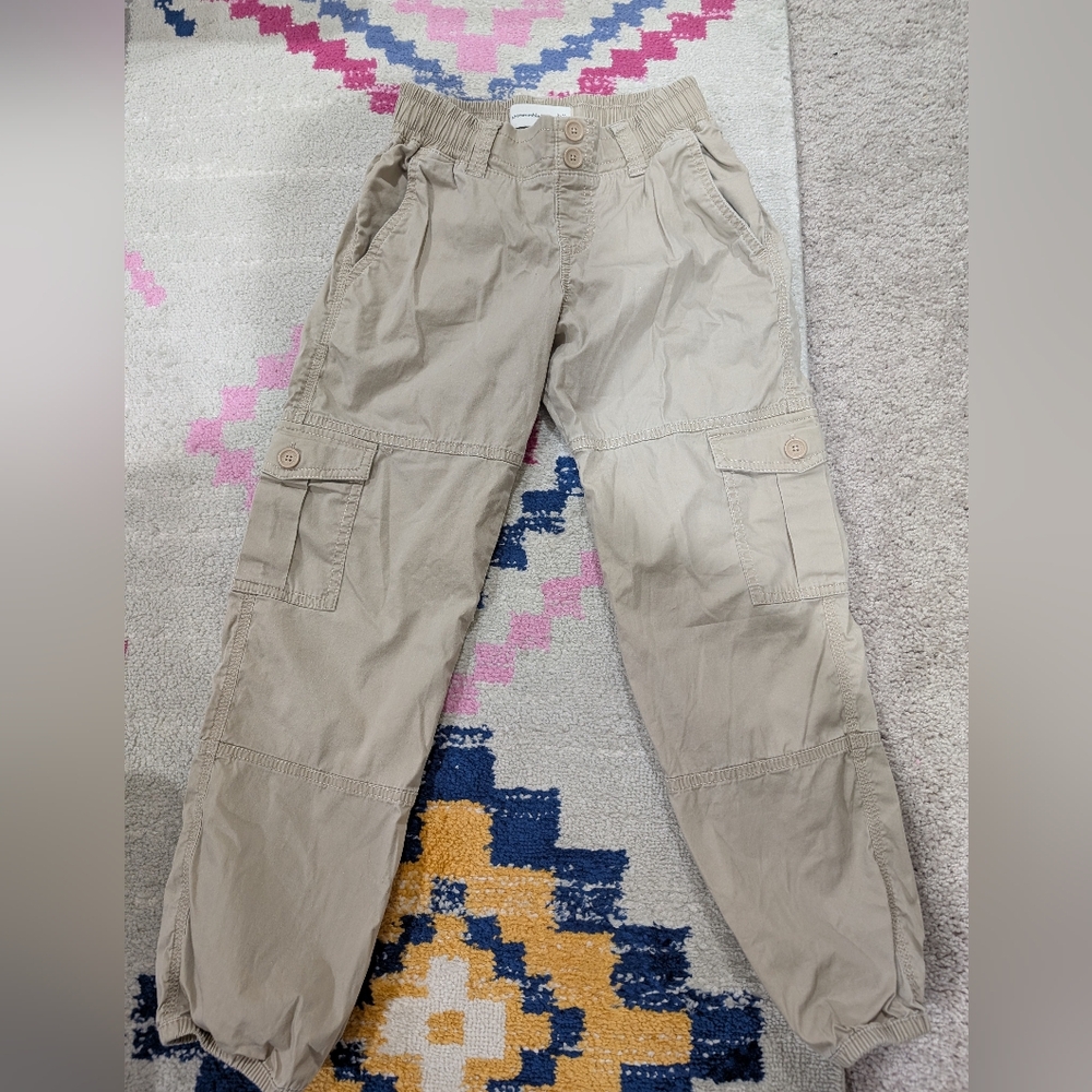 Abercrombie Kids Khaki Cargo Pants with Internal Belt - Kids Size 9/10